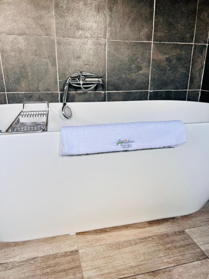 Signature Boutique Guesthouse Maun Exteriér fotografie